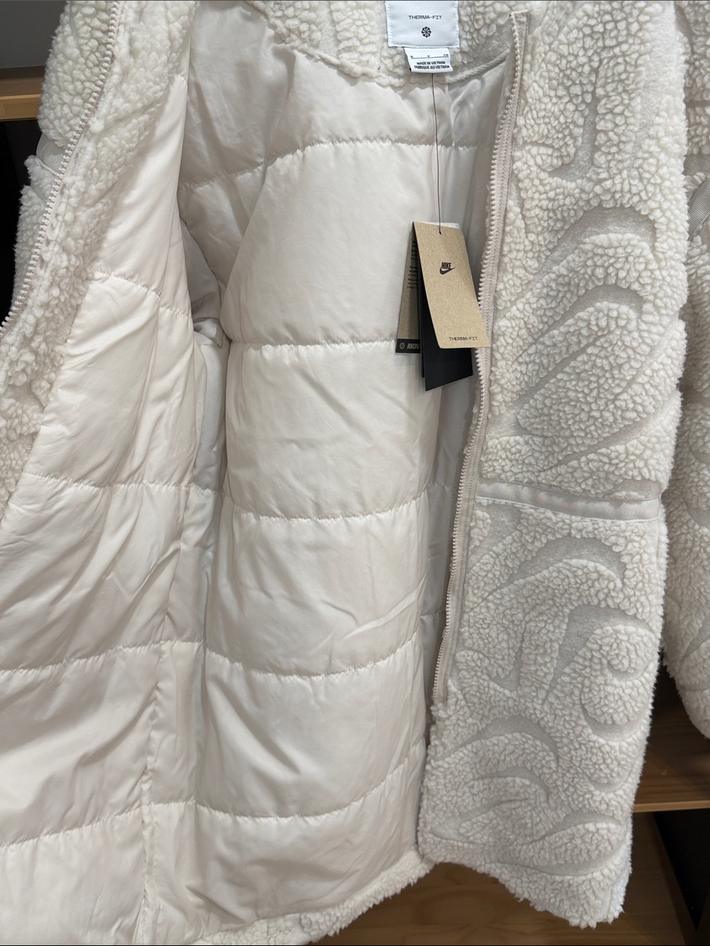 Nike Cream Sherpa Zip-Front Jacket size - S *Brand New* smoke free environment - Picture 5 of 11